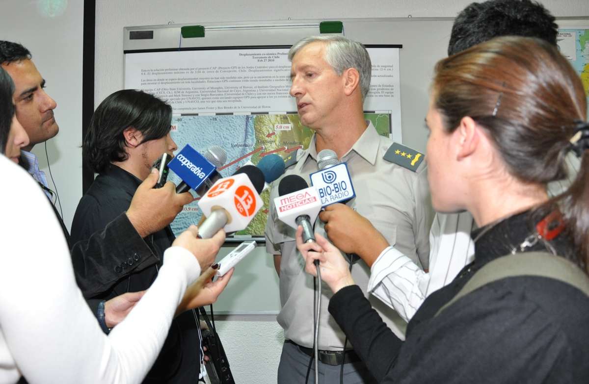 FOTO 2 CONF.JPG